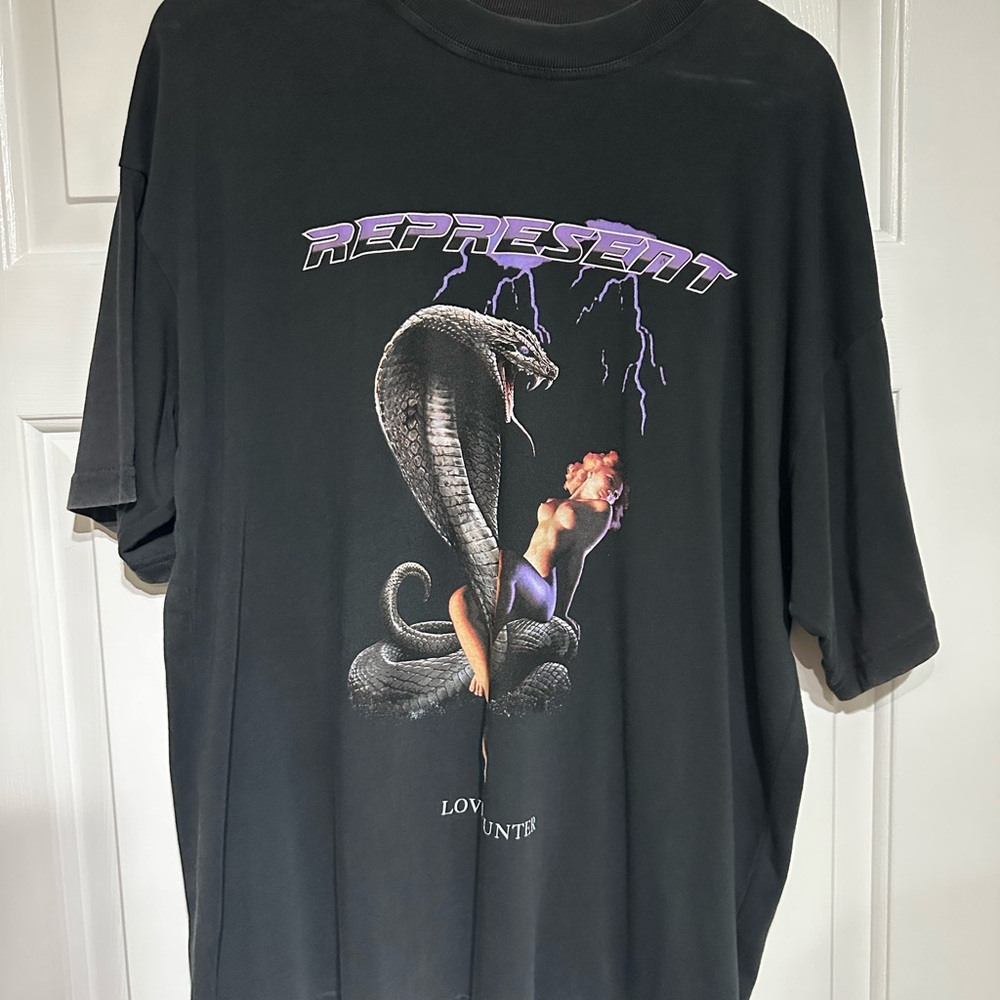 Represent “Lovers Encounter” Graphic T-Shirt